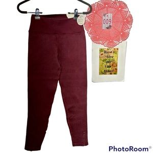 Aerie NWT Offline 7/8 Burgundy Ribbed Leggings with Snaps on the Legs Small